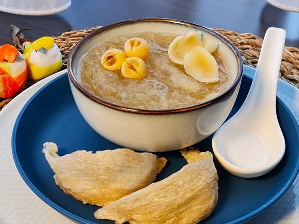 Freshly Cooked Concentrated Bird’s Nest with Lily, Lotus Seeds and Honey Rock Sugar