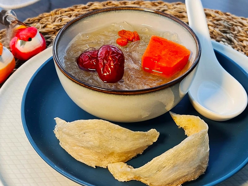 Freshly Cooked Concentrated Bird’s Nest with Papaya, Red Dates, Wolfberries and Rock Cane Sugar
