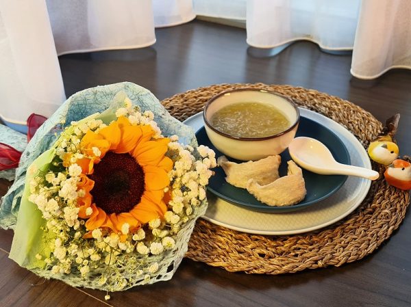 Freshly Cooked Bird’s Nest with Flowers